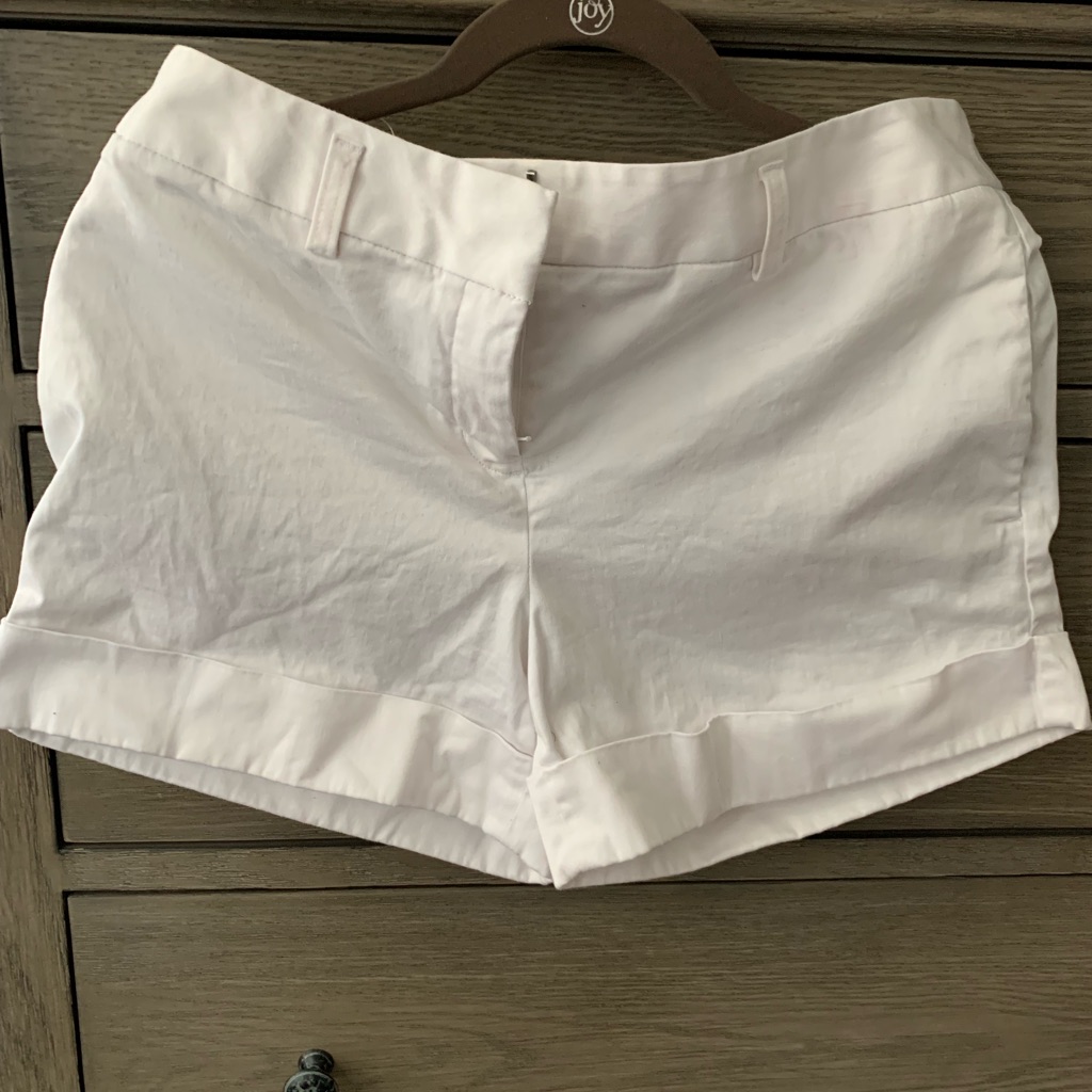 Express Cotton Cuffed White Shorts Express Cotton Cuffed White Shorts